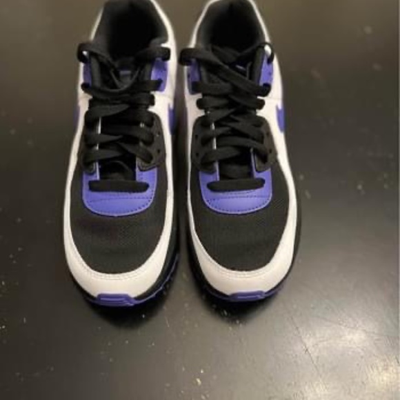 Nike Air Max 90 - size Y5.5 or W7.5 - Picture 4 of 6